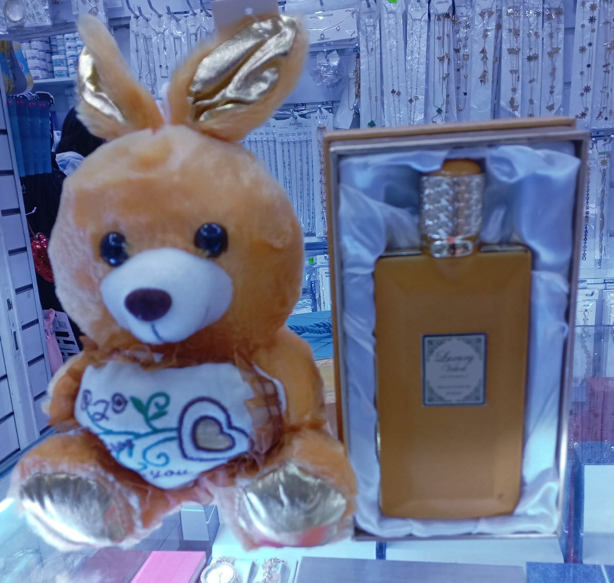 Luxury Velvet Intense – L’élégance parfumée qui raconte votre histoire